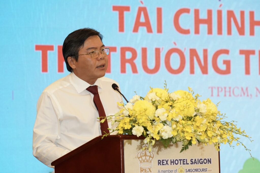 Tổng Biên tập Báo SGGP Tăng Hữu Phong phát biểu đề dẫn và khai mạc hội thảo.
