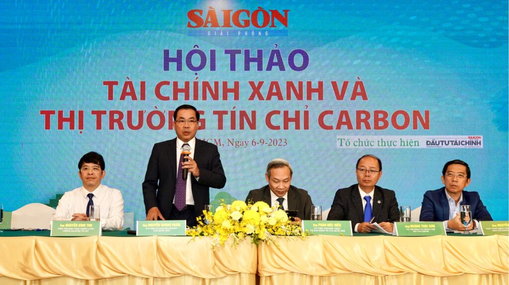 Ông Nguyễn Quang Huân, Ủy viên Uỷ ban KHCN&MT của Quốc hội, Chủ tịch HĐQT Công ty CP Halcom Việt Nam phát biểu tại hội thảo.