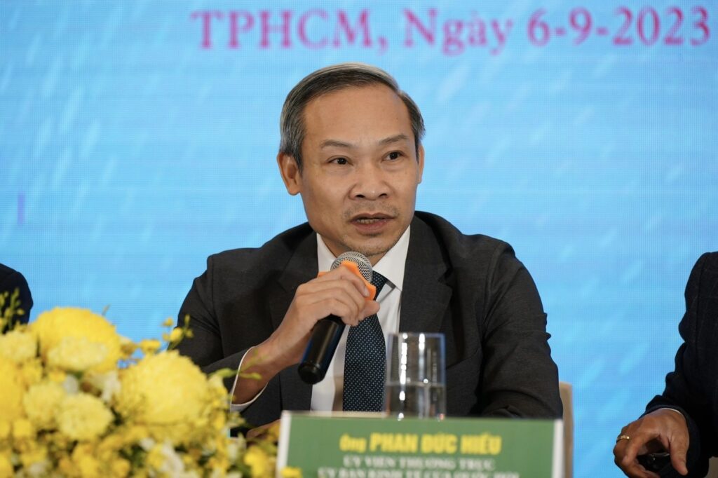 Ông Phan Đức Hiếu, Ủy viên Thường trực Ủy ban Kinh tế của Quốc hội